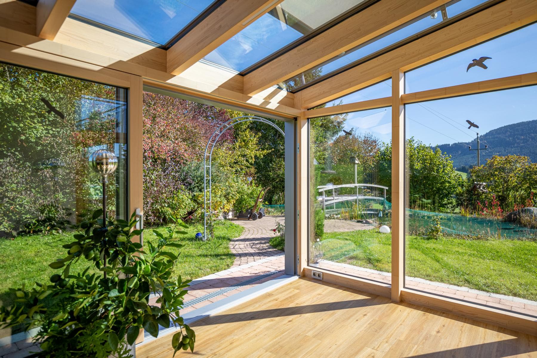 Ihr Outdoor-Bereich verdient eine elegante Terrassenüberdachung mit Markise