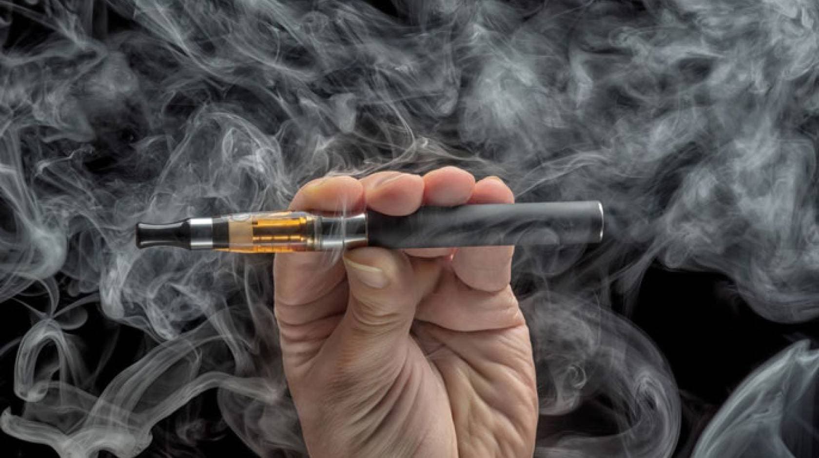 Mit der Al Fakher 30.000 Hypermax Vape ist Dampfgenuss auf neuem Level garantiert