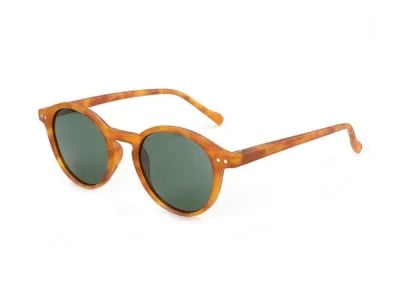 Ein modisches Must-have für Events ist die Festival Sonnenbrille