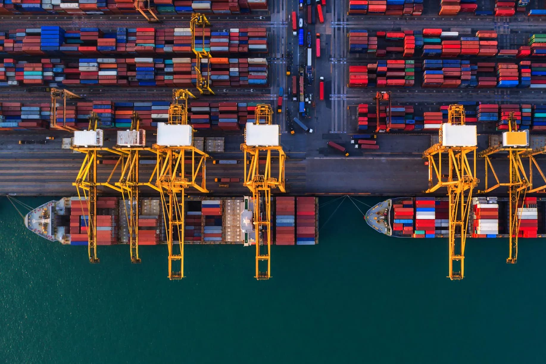 Gefahrgut Transport mit Erfahrung, Sicherheit und effizienter internationaler Abwicklung